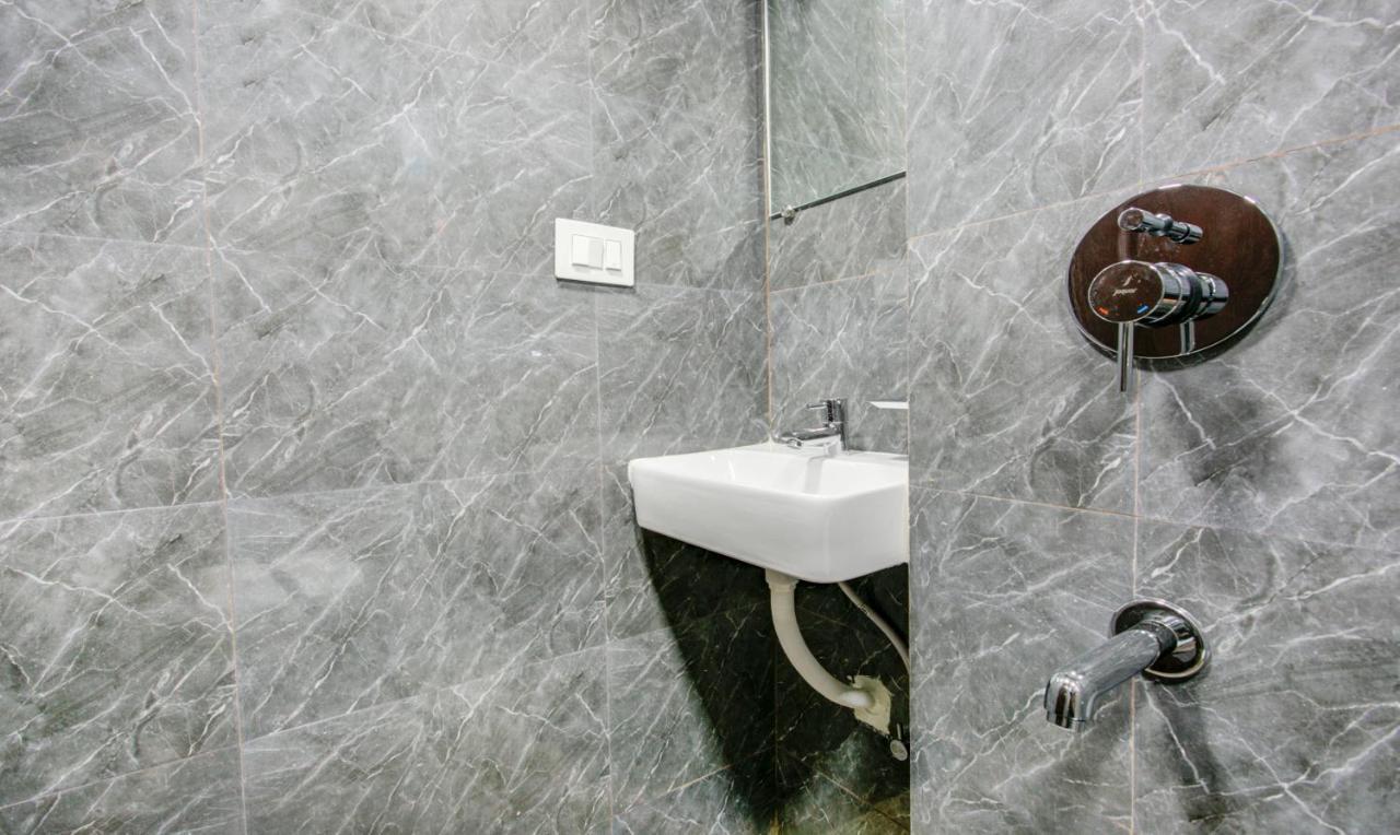 Treebo Kings Inn Vashi Navi Mumbai Buitenkant foto